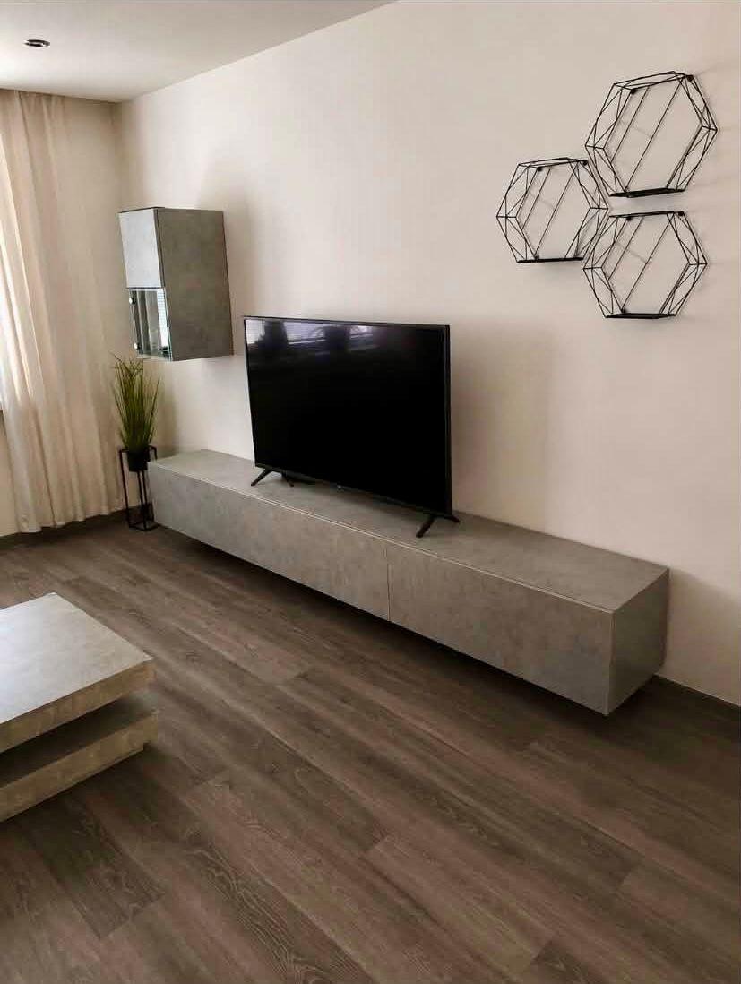 TOP lokalita pri námestí | 2-izbový byt 56,5 m² | Kompletná rekonštrukcia | Zariadený - fotografia 8