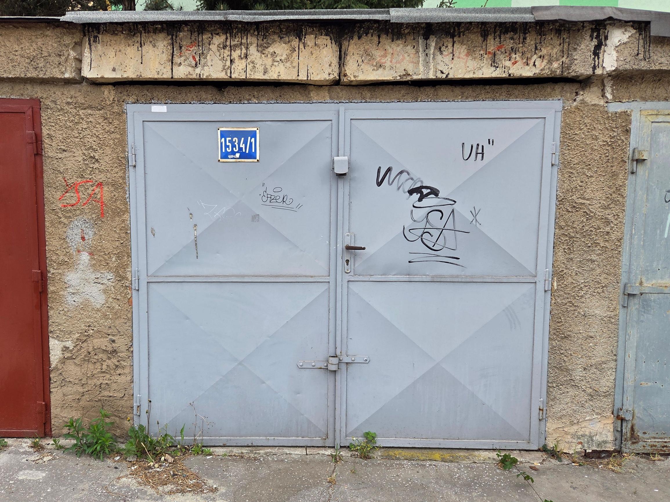 GARÁŽ – Jakobyho ulica, Košice – Staré Mesto - fotografia 2