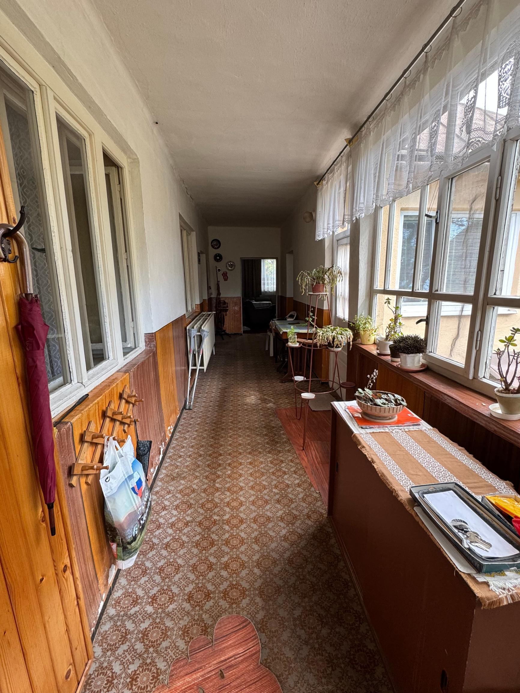 Na predaj 5-izbový rodinný dom v obci Veľká Ida - fotografia 16