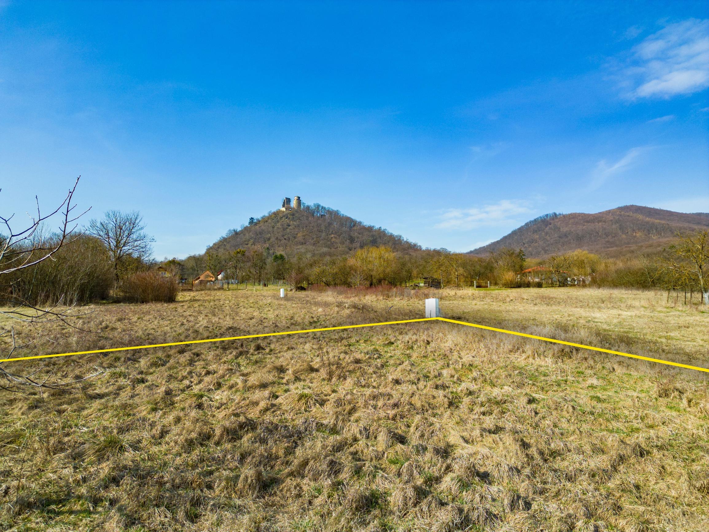 Stavebný pozemok s výhľadom na Slanský hrad. Slanec Košice  - fotografia 4