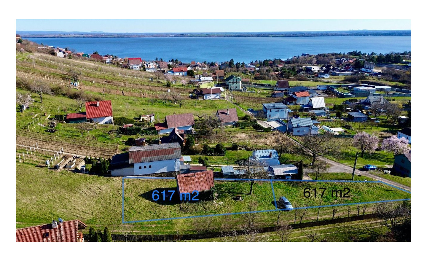 Na predaj pozemky v obci Vinné - fotografia 1