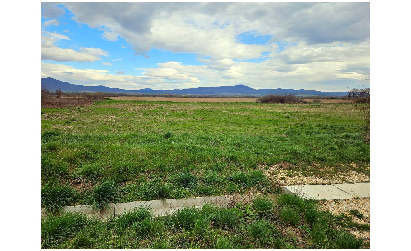 Stavebný pozemok 1045m² a 1060m², Novajidrány, Maďarsko - fotografia 1