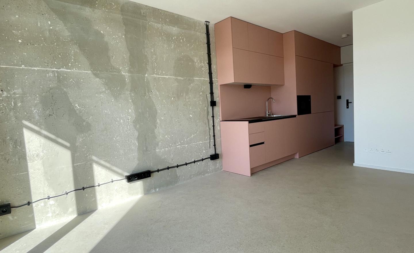 KOŠICE - MODERNÁ GARSÓNKA S LOGGIOU PRI NEMOCNICI - fotografia 3