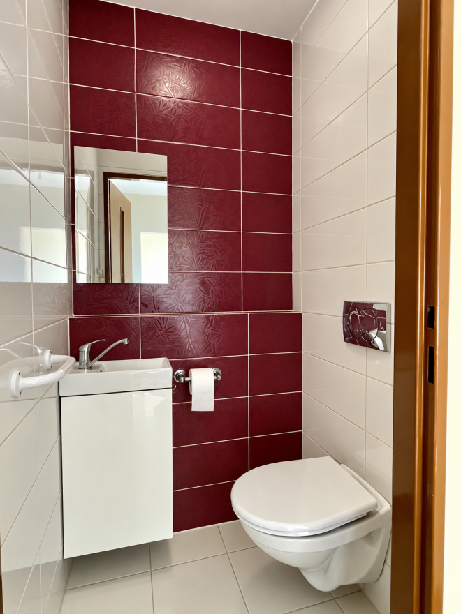 2-IZBOVÝ BYT S LOGGIOU A VÝHĽADOM – SALEZIÁNOV, MICHALOVCE - fotografia 9