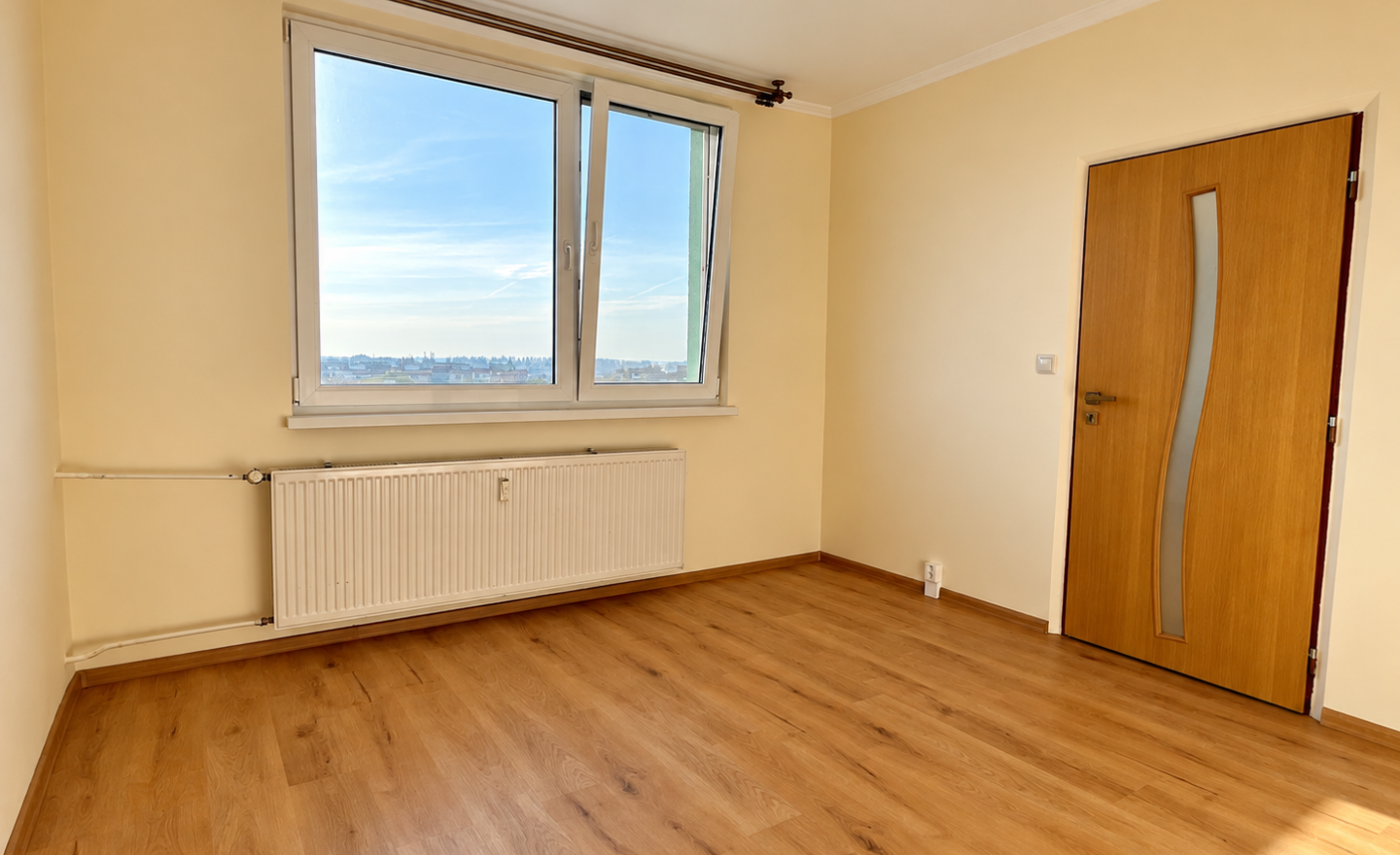 2-IZBOVÝ BYT S LOGGIOU A VÝHĽADOM – SALEZIÁNOV, MICHALOVCE - fotografia 11