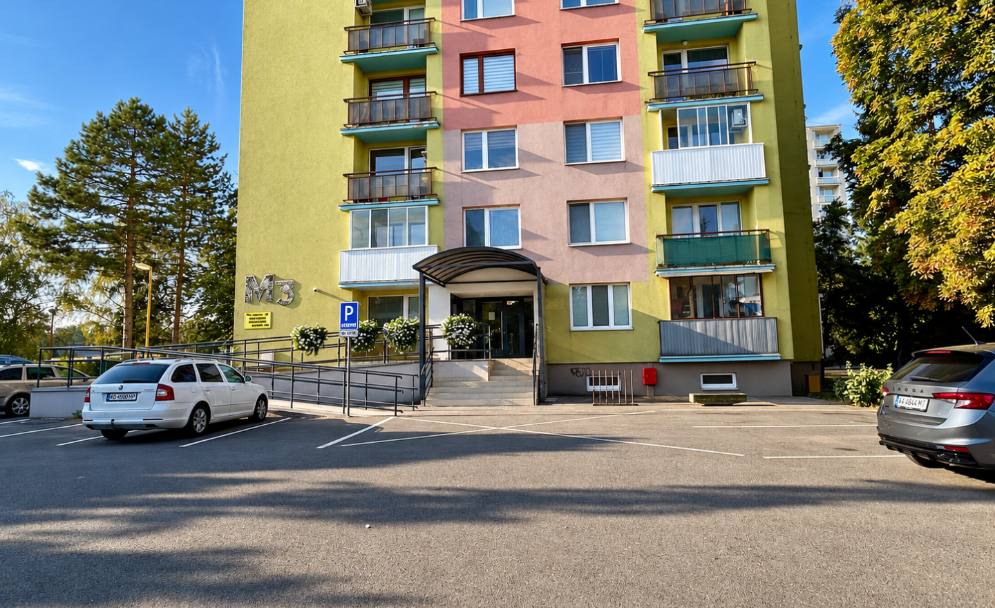 2-IZBOVÝ BYT S LOGGIOU A VÝHĽADOM – SALEZIÁNOV, MICHALOVCE - fotografia 19