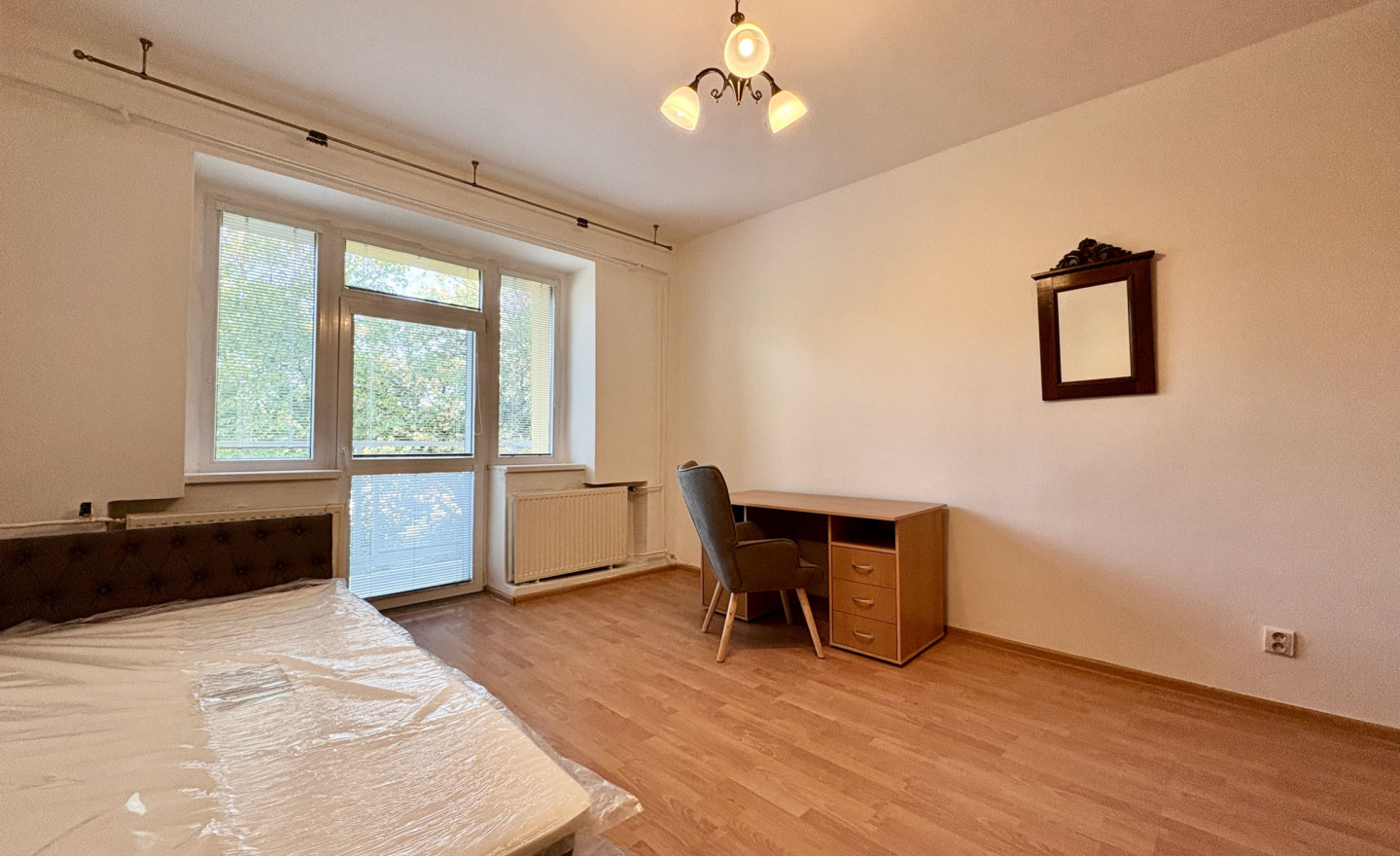3-IZBOVÝ BYT 90m2+LODŽIA BALKÓN PARKOVANIE  PREŠOV - fotografia 4