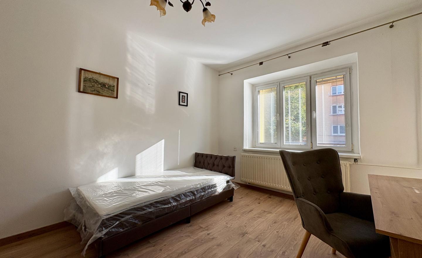 3-IZBOVÝ BYT 90m2+LODŽIA BALKÓN PARKOVANIE  PREŠOV - fotografia 6