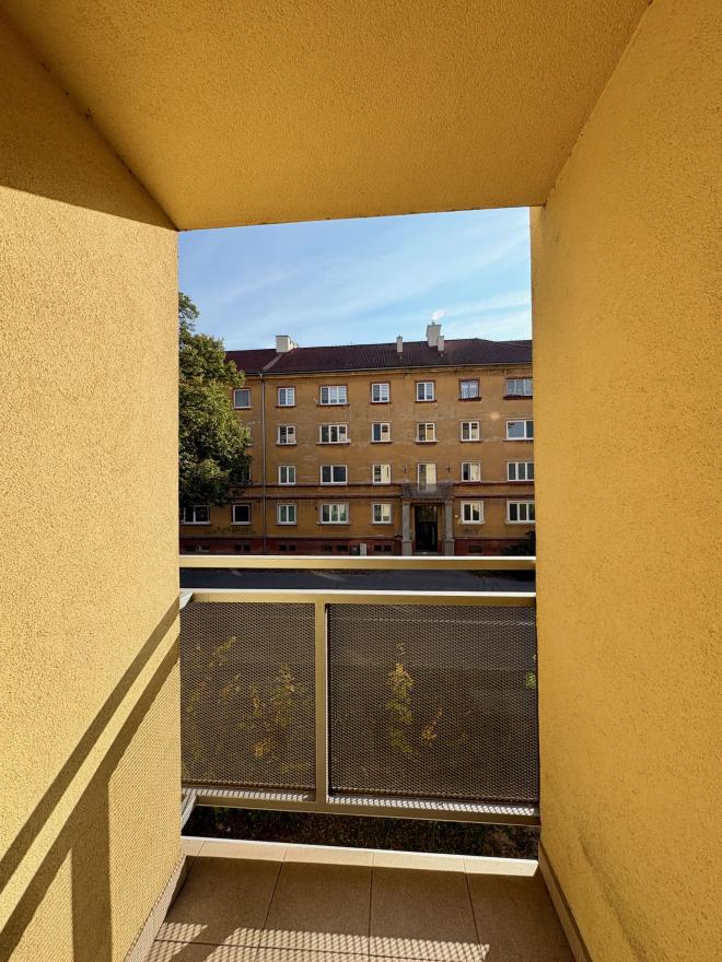 3-IZBOVÝ BYT 90m2+LODŽIA BALKÓN PARKOVANIE  PREŠOV - fotografia 12