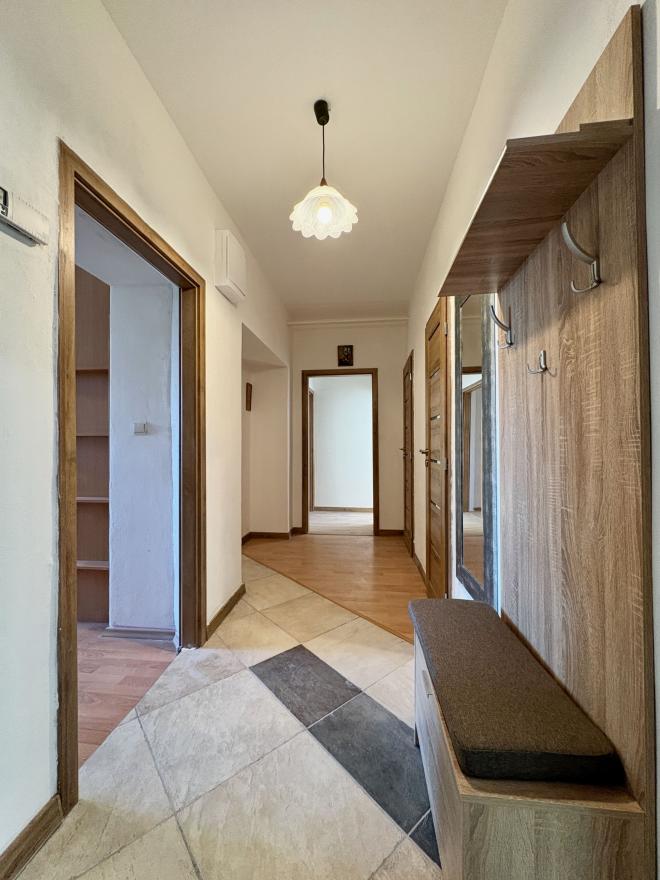 3-IZBOVÝ BYT 90m2+LODŽIA BALKÓN PARKOVANIE  PREŠOV - fotografia 8