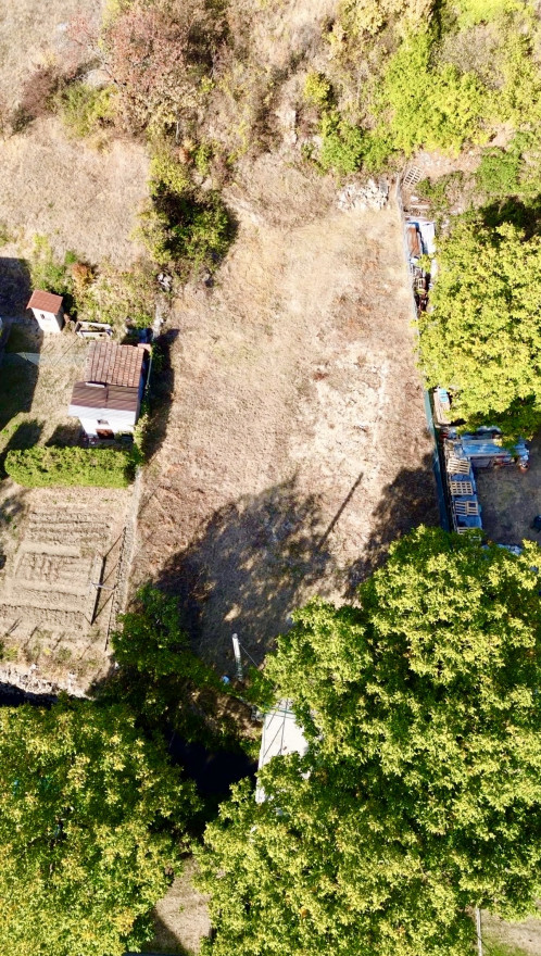 STAVEBNÝ POZEMOK 720 m² V TRNAVE PRI LABORCI | 73 000 € | MOŽNOSŤ VÝSTAVBY DOMU NA MIERU - fotografia 3