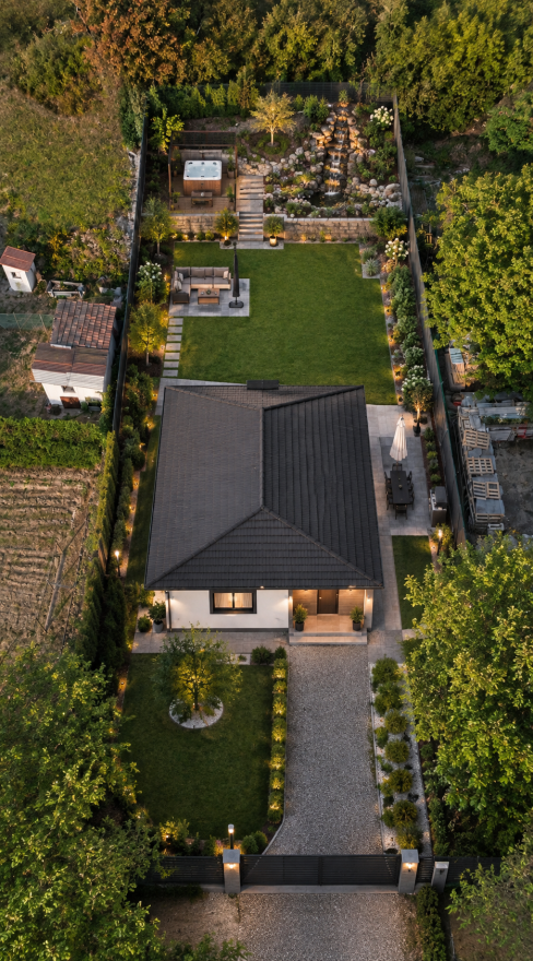 STAVEBNÝ POZEMOK 720 m² V TRNAVE PRI LABORCI | 73 000 € | MOŽNOSŤ VÝSTAVBY DOMU NA MIERU - fotografia 4