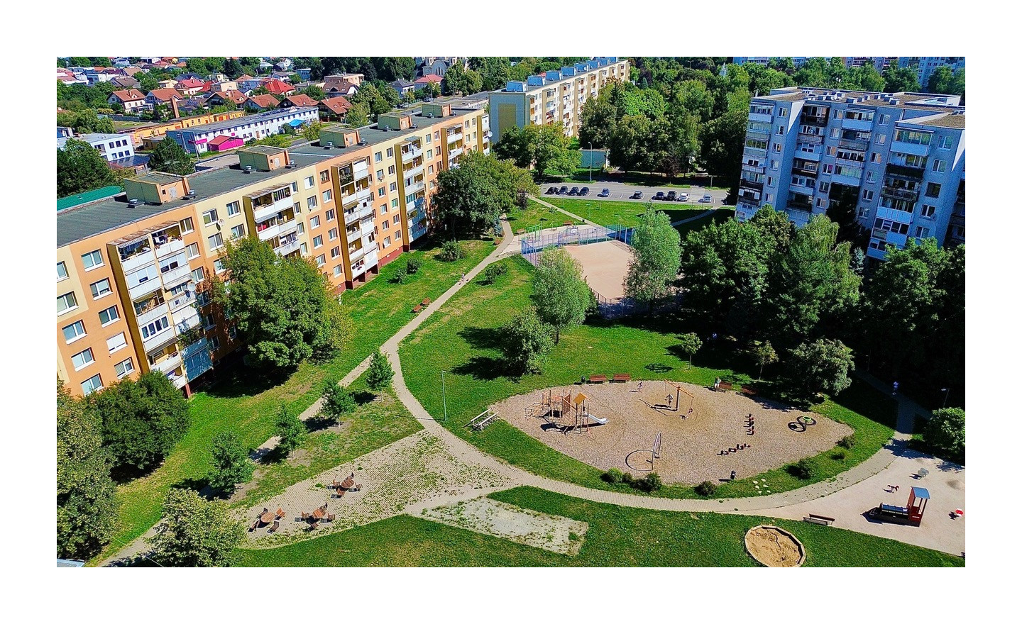 Na prenájom zariadený 1,5-izbový byt s balkónom – ul. J. Švermu - fotografia 5