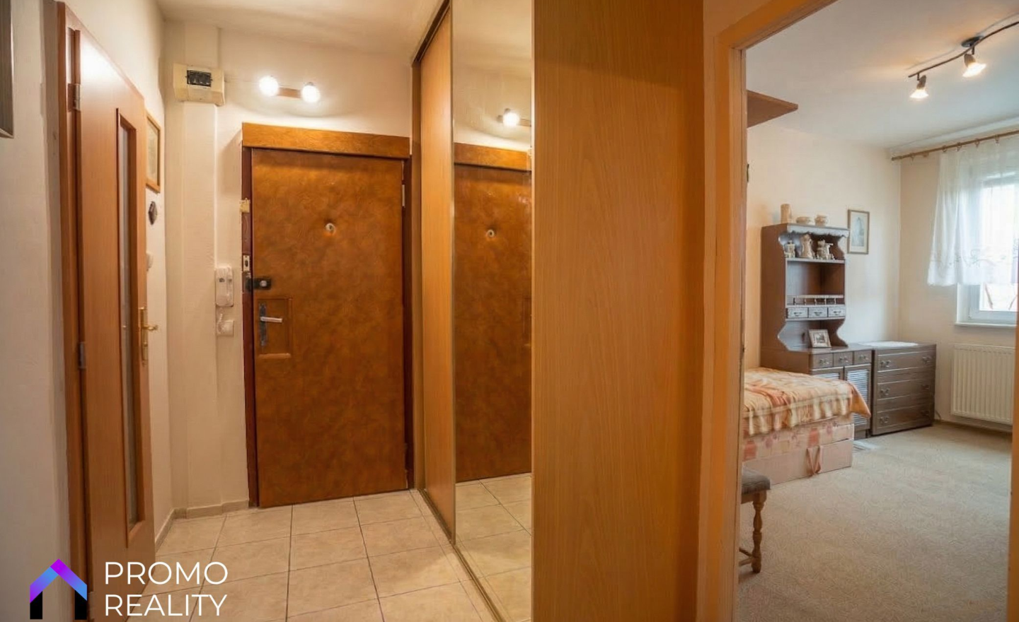 PRIESTRANNÝ 4 IZBOVÝ BYT S BALKÓNOM, TOMAŠÍKOVÁ, 85 m² - fotografia 2