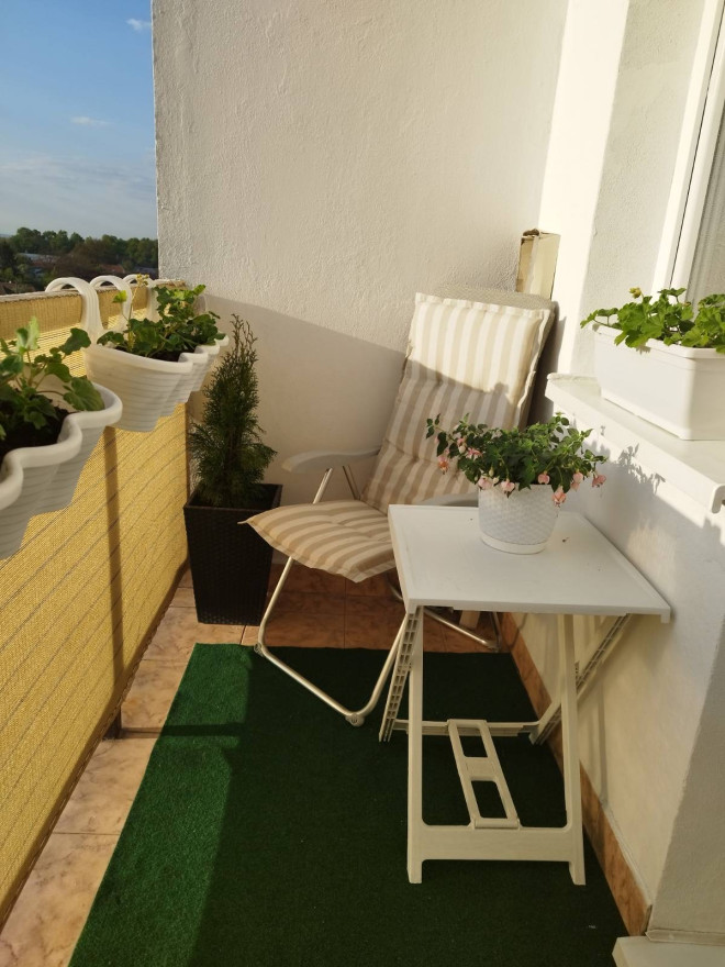Priestranný 3-izbový byt so šatníkom a balkónom - fotografia 9