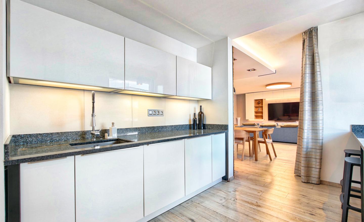 CASSOVAR RESIDENCE 134 m² mestského luxusu s dvoma terasami - fotografia 8