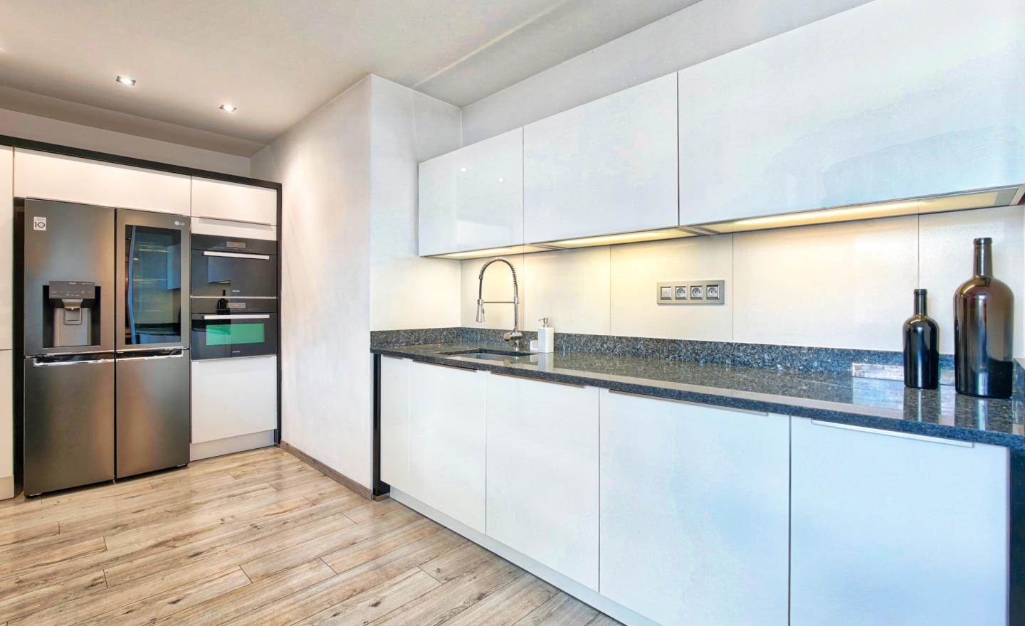 CASSOVAR RESIDENCE 134 m² mestského luxusu s dvoma terasami - fotografia 11
