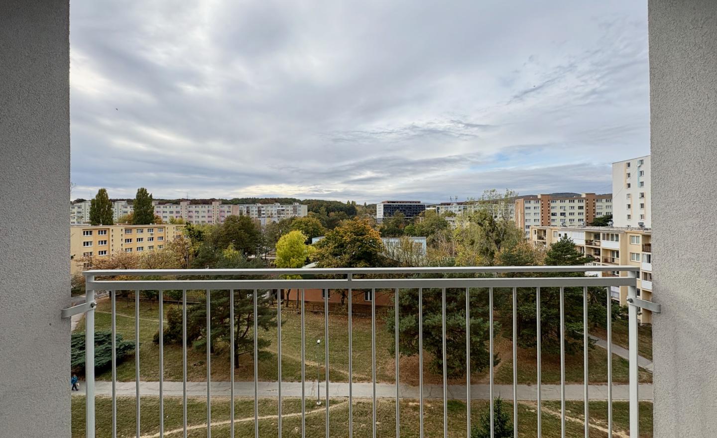 INVESTIČNÁ PRÍLEŽITOSŤ 1-IZBOVÝ BYT KOSMALT, KYSUCKÁ, KOŠICE - fotografia 7