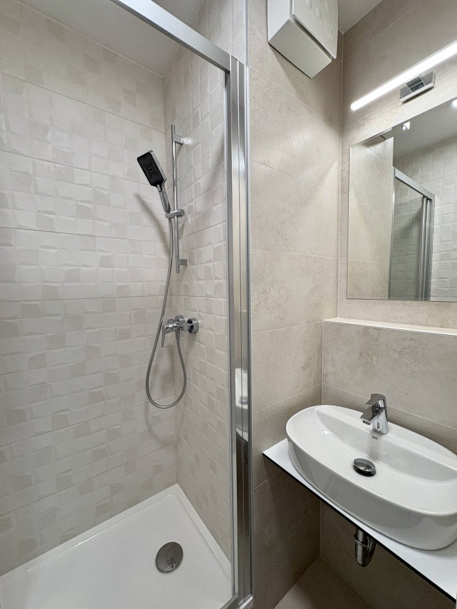 🏡 MODERNÝ 1-IZBOVÝ BYT S LODŽIOU | KOSMALT, KOŠICE – TERASA - fotografia 8
