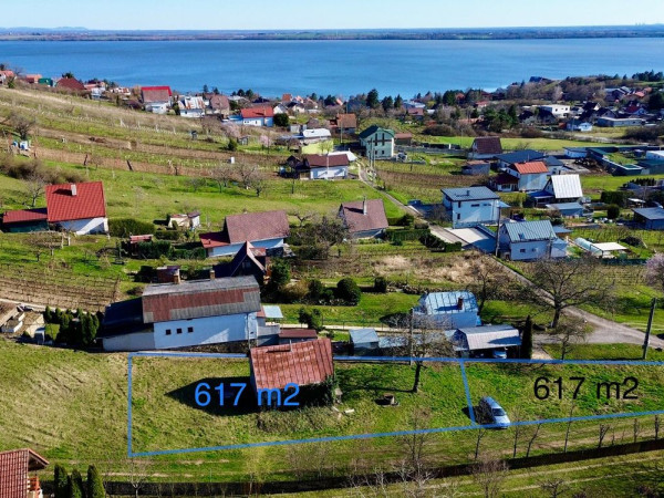 Na predaj pozemky v obci Vinné