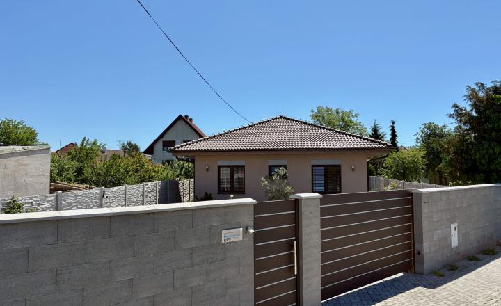 Novostavba – zariadený 4 izbový rodinný dom v obci Mostová okr. Galanta - fotografia 6