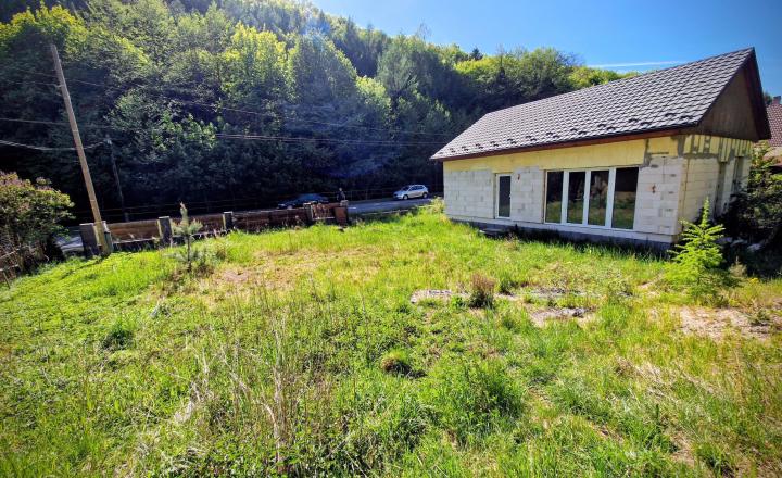 Rodinný dom pri lese – Holloháza - prvá obec za hranicou SR (od Košíc) - fotografia 13