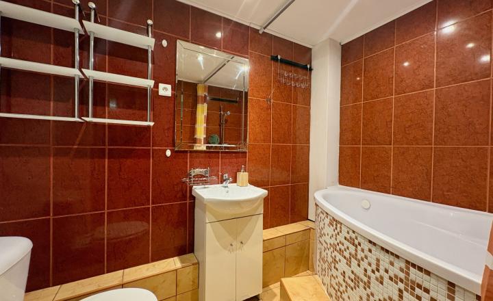 Zariadený 2-izbový byt s veľkou lodžiou na Uherovej ulici, Košice – Terasa - fotografia 7