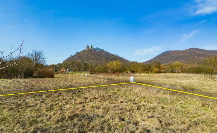 Stavebný pozemok s výhľadom na Slanský hrad. Slanec Košice  - fotografia 4